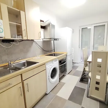 Apartman Lola Ruza Zrenjanin Exterior photo