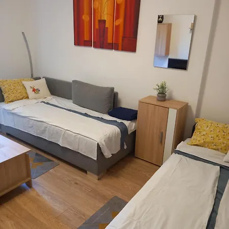 Apartman Lola Ruza Zrenjanin Exterior photo