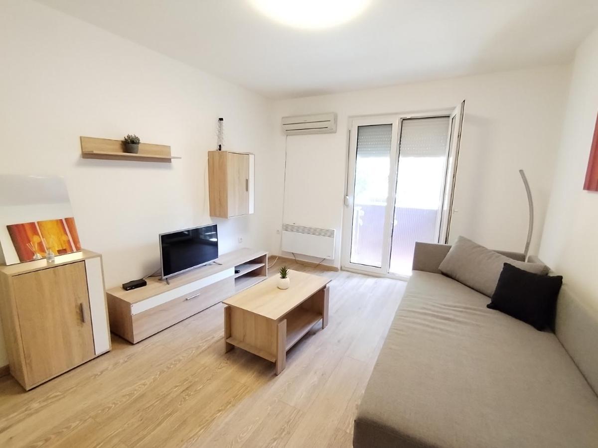 Apartment Lola Ruza Zrenjanin
